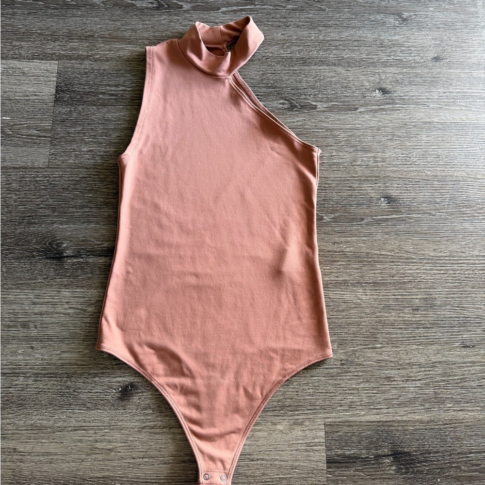 Abercrombie & Fitch woman’s Bodysuit in Soft Peach